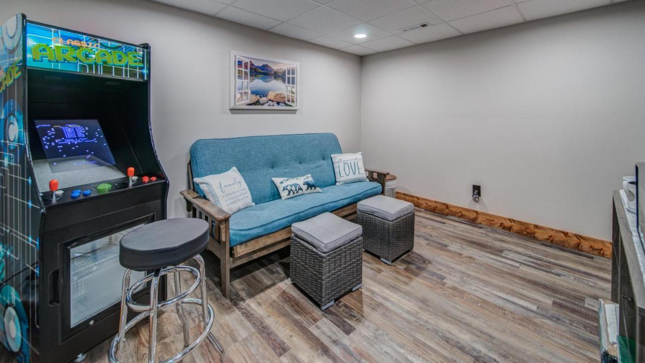 Brand New Build Luxury Mountain Chalet With Hot Tub, Pool, Game Room, Premium Features Ellijay Exteriör bild