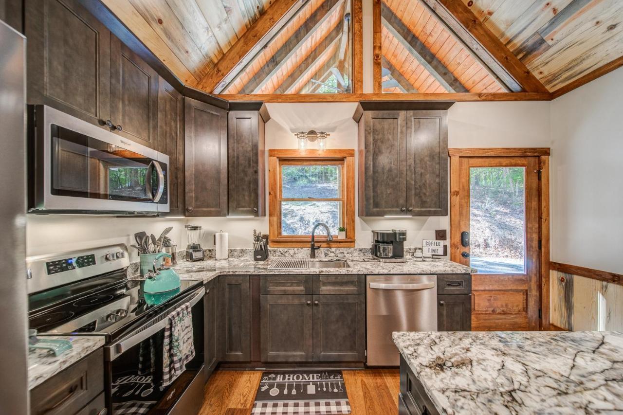 Brand New Build Luxury Mountain Chalet With Hot Tub, Pool, Game Room, Premium Features Ellijay Exteriör bild